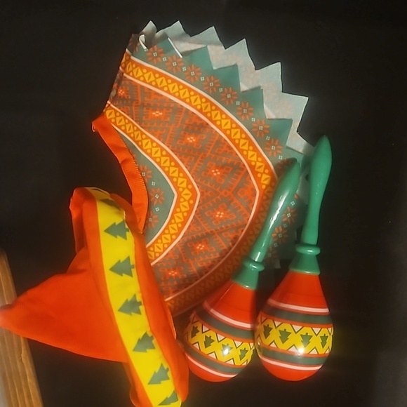 Dog Outfit Fiesta/Christmas Hat & Top & ChaChas - Picture 2 of 6